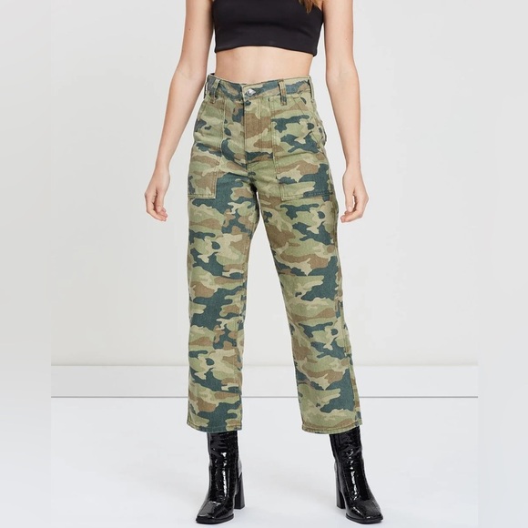 We The Free Pants - We The Free Camouflage Straight Leg Pants Green Brown size 25